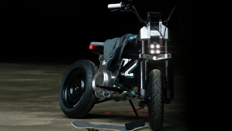 Elektrikli bisiklet değil motosiklet: BMW CE 02!