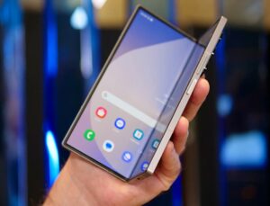 Samsung, Galaxy Z serisine titanyum kasayı getirebilir!