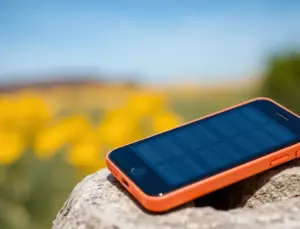 Güneş gücüyle şarj olan akıllı telefon geliyor!
