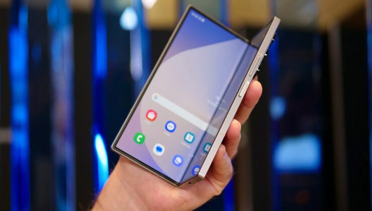 Samsung Galaxy Z Fold SE geliyor! İsim tartışmaları başladı!
