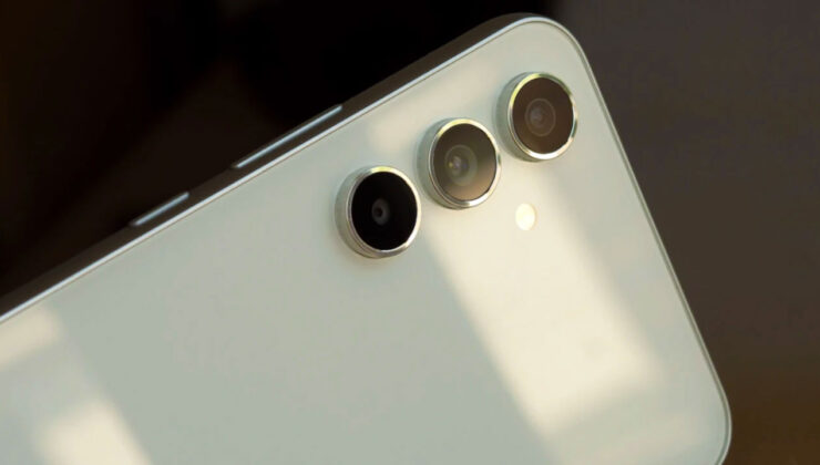 Samsung’dan bir ilk! Ucuz telefona 6 yıl güncelleme