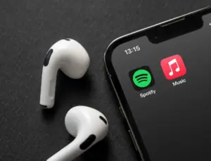 Apple Spotify’a Sataştı!