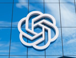 Birinci OpenAI Aygıtı Ortaya Çıktı