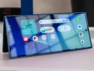 Galaxy Z Wide Fold Geliyor: iPhone Fold’a Rakip!