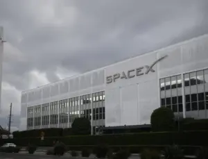 SpaceX Cursor’ı 60 Milyar Dolara Satın Alıyor!