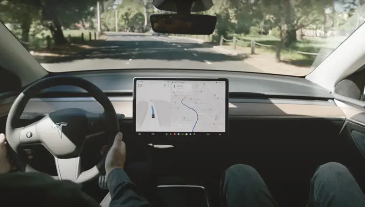 Tesla’dan 7 Yıldır FSD Bekleyen Kullanıcıya Şaşırtan Yanıt!