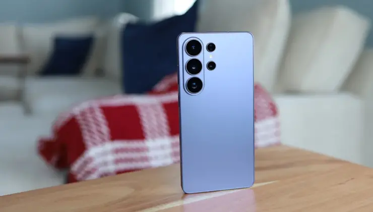 Galaxy S26 ve S25 Serisine Nisan Güncellemesi Geldi