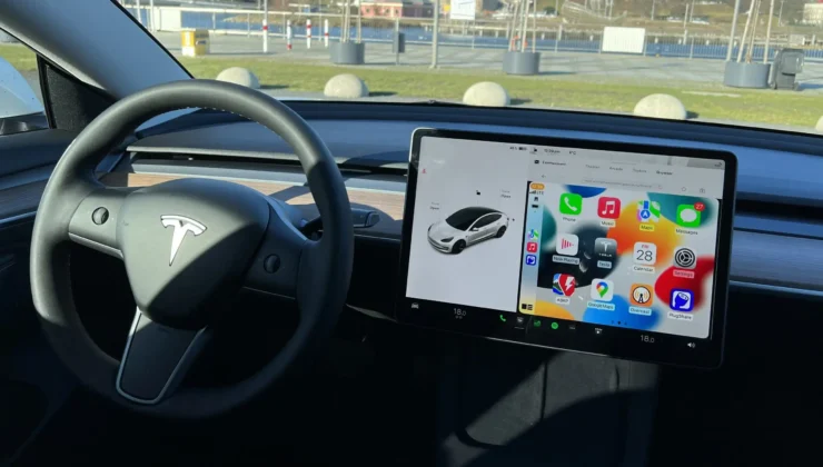 Apple’ın Yeni Atağı: Tesla’lara CarPlay mi Geliyor?