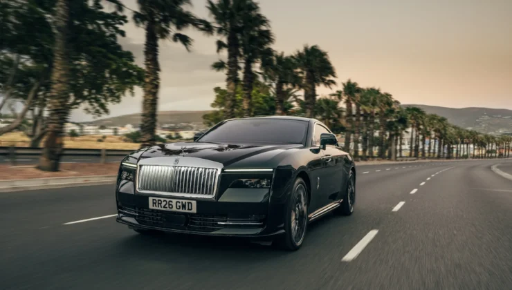 Lüksün Elektrikli Geleceği Yine Şekilleniyor: Rolls-Royce Spectre Series II Tanıtıldı