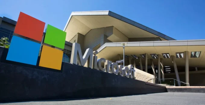 Microsoft’un Yapay Zeka Harcamaları Başını Kedere Soktu