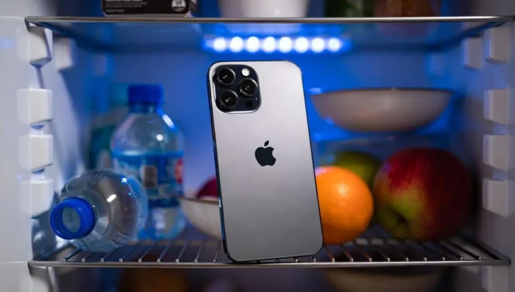 Aşırı Sıcaklarda Telefonları Buzdolabına Koymak Ziyanlı mı?