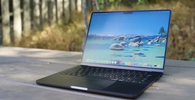 MacBook Pro Tasarımı Yenileniyor
