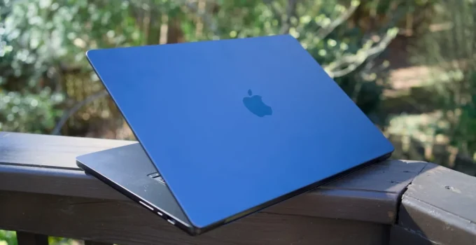 MacBook Ultra için Geri Sayım Başladı: İşte Bilinenler