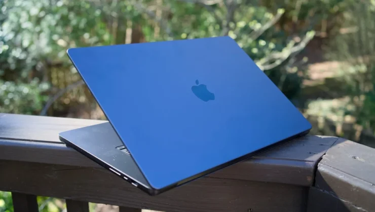 MacBook Ultra için Geri Sayım Başladı: İşte Bilinenler